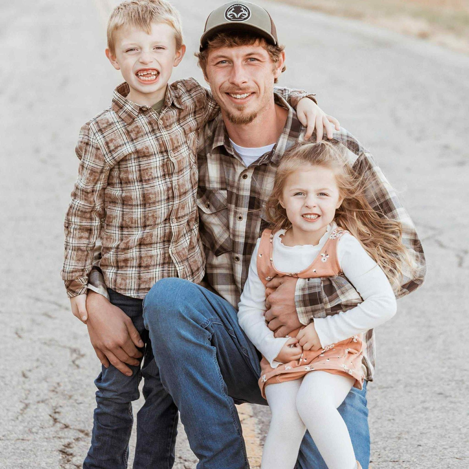 Tyler Peterson with his children Kayden and Braelynn